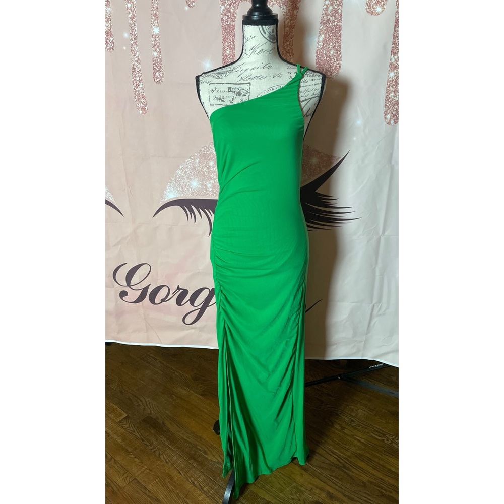 Haute Monde Green One Shoulder Ruched Maxi Dress – Side Slit – Size Medium